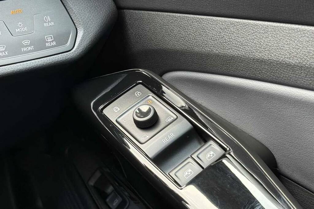 Volkswagen ID.4 Pro 77Kwh Match Black #20