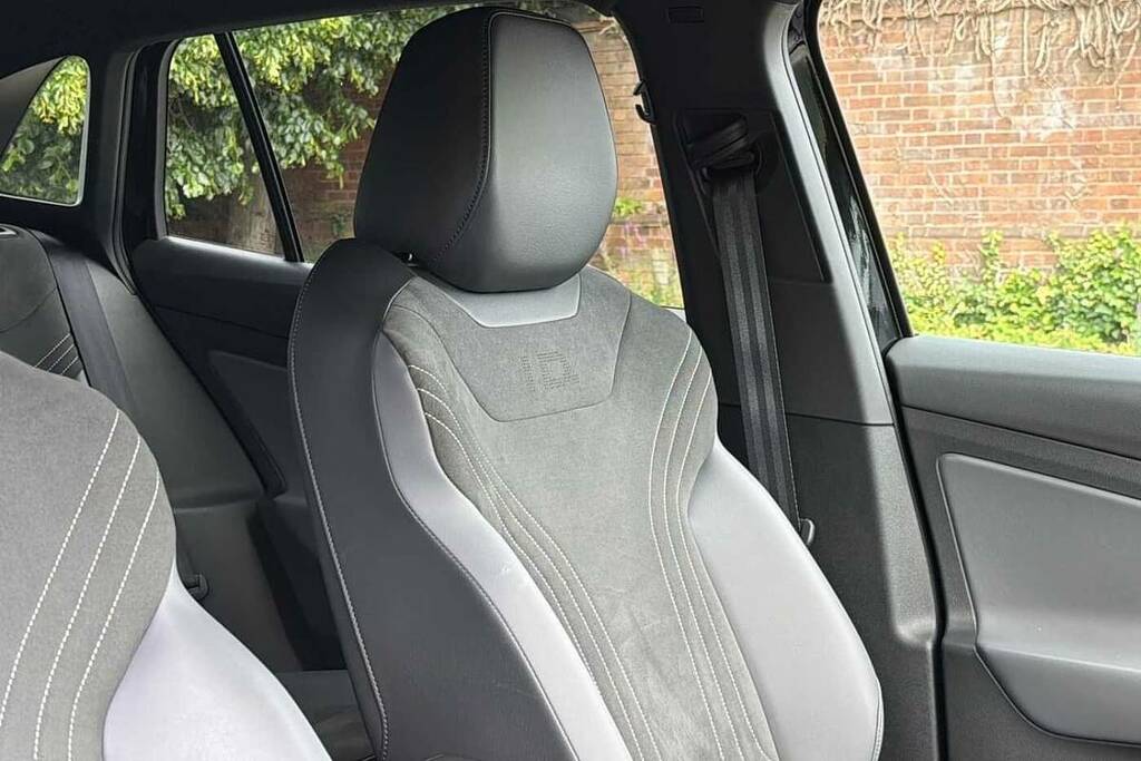 Volkswagen ID.4 Pro 77Kwh Match Black #16