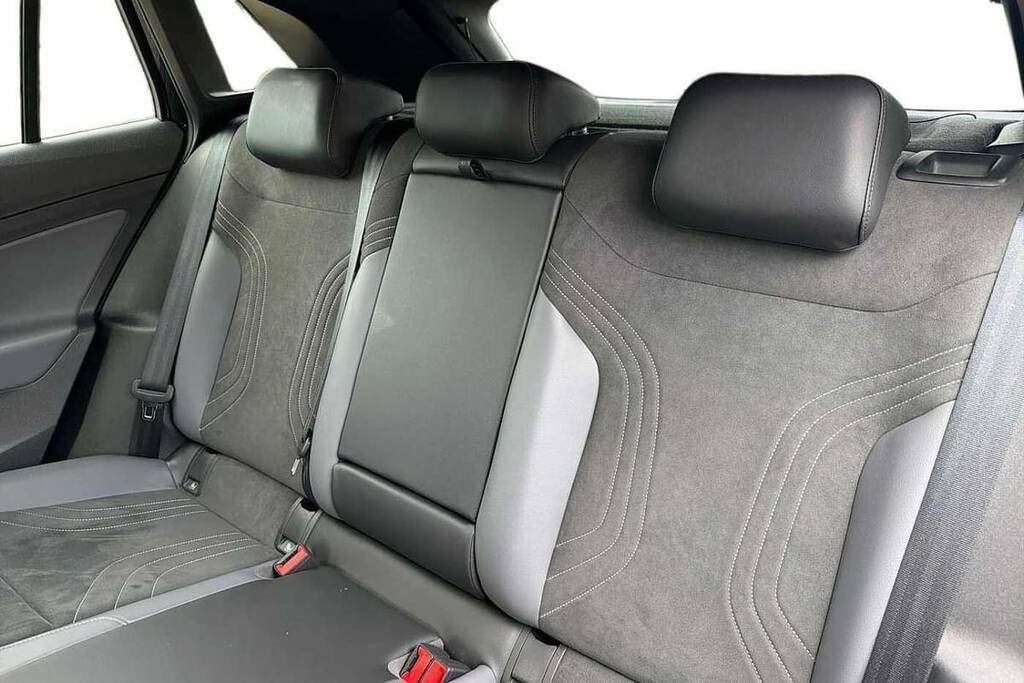 Volkswagen ID.4 Pro 77Kwh Match Black #10