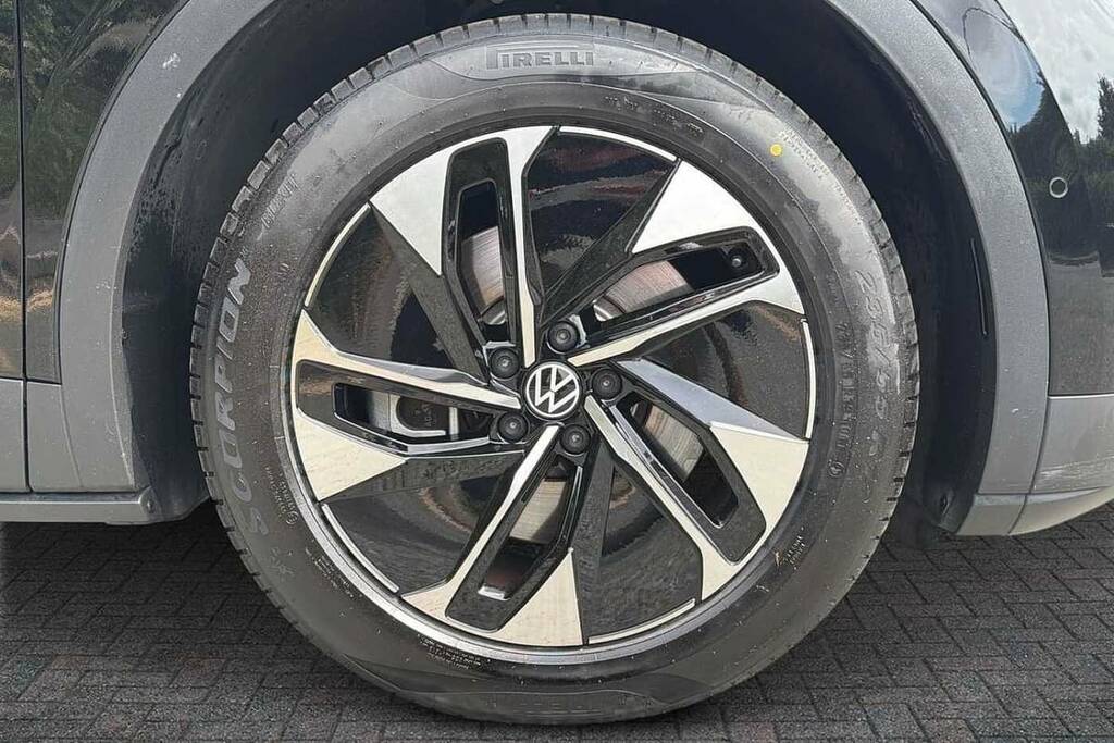 Volkswagen ID.4 210Kw Match Pro 77Kwh Black #5