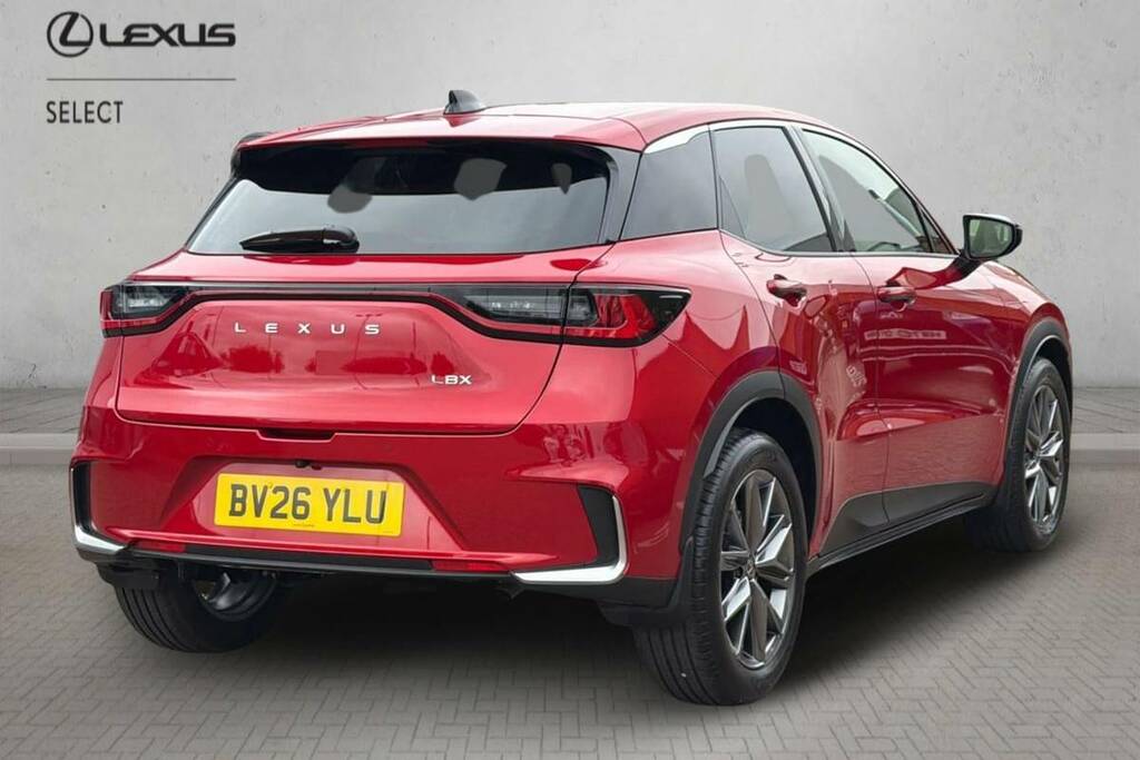 Lexus LBX 1.5 Premium Plus E-cvt #2
