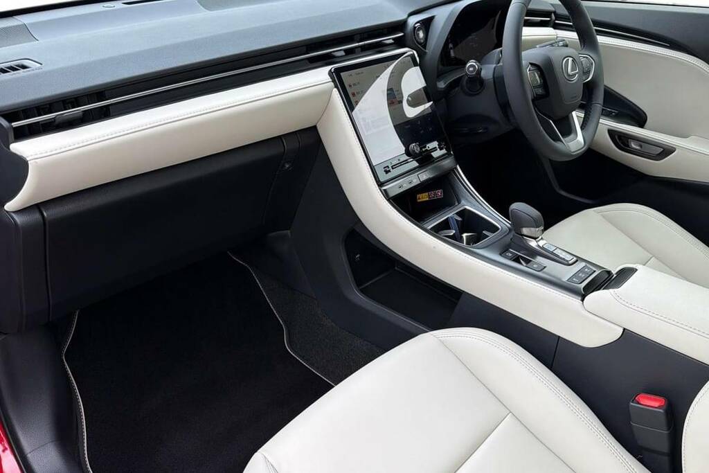 Lexus LBX 1.5 Premium Plus E-cvt #5