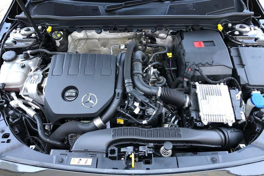 Mercedes-Benz CLA Class 180 Amg Line Premium Tip KR25UWK Black #5