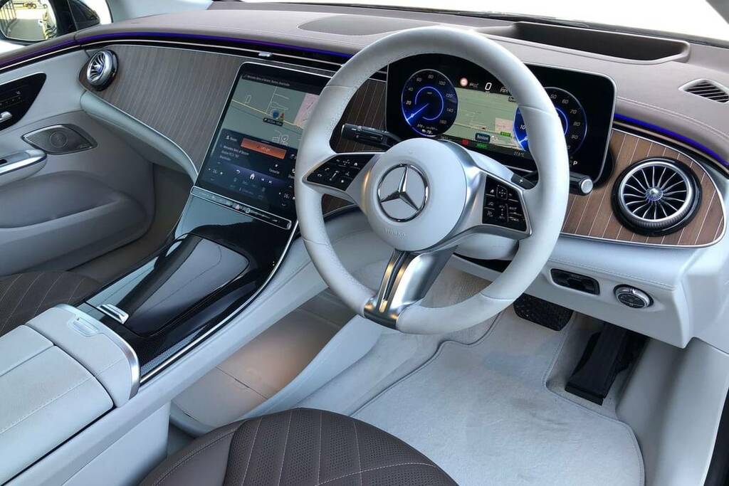 Mercedes-Benz EQE 300 180Kw Exclusive Luxury 89Kwh Black #4