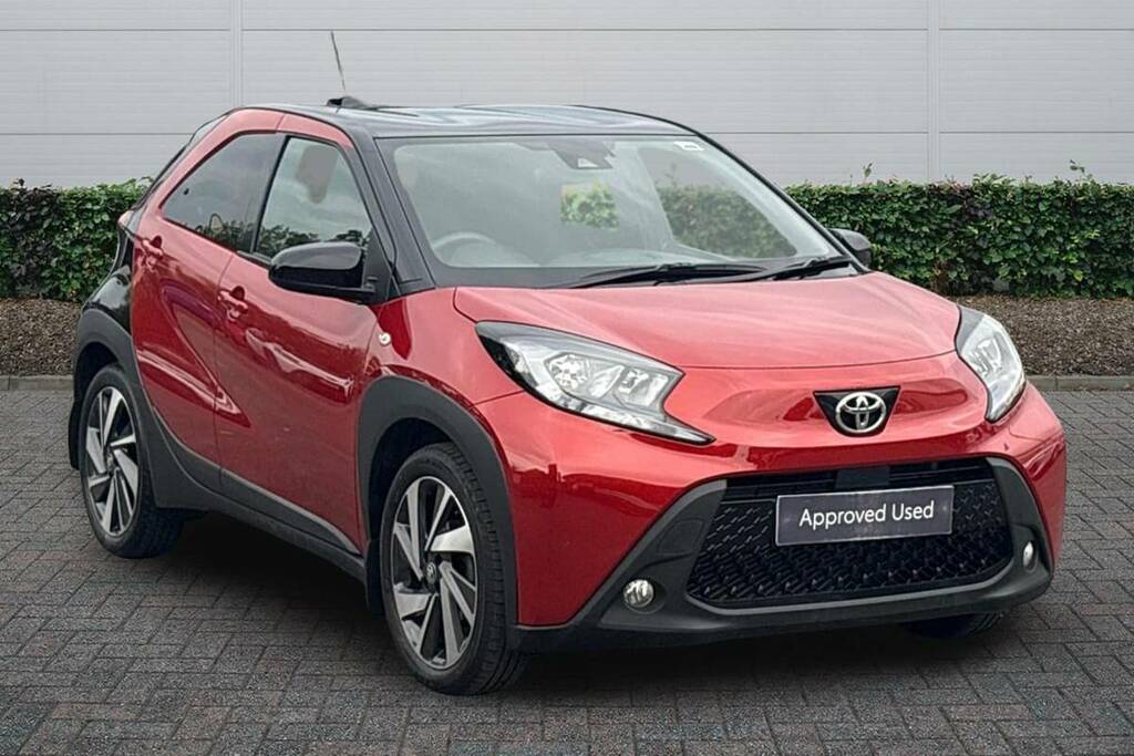 Toyota Aygo X 1.0 Vvt-i Edge Red
