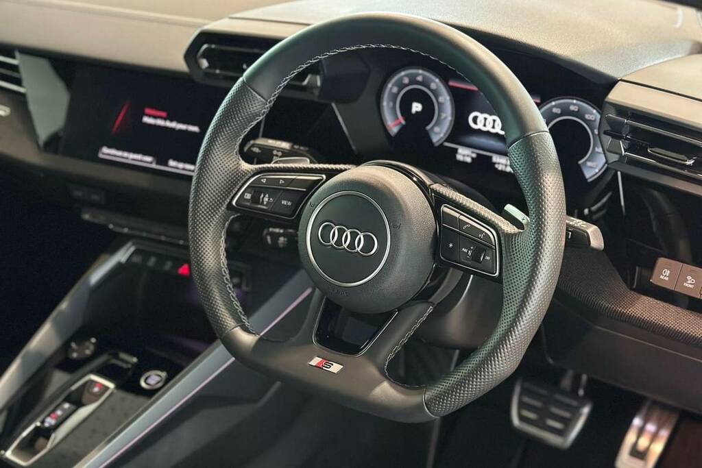 Audi A3 1.5 Tfsi 150 Black Edition S Tronic KN75FXW Black #4