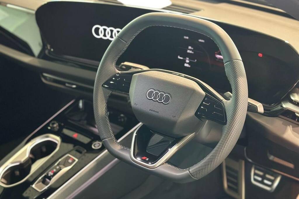 Audi A6 Saloon 2.0 Tfsi 204 S Line S Tronic Red #4