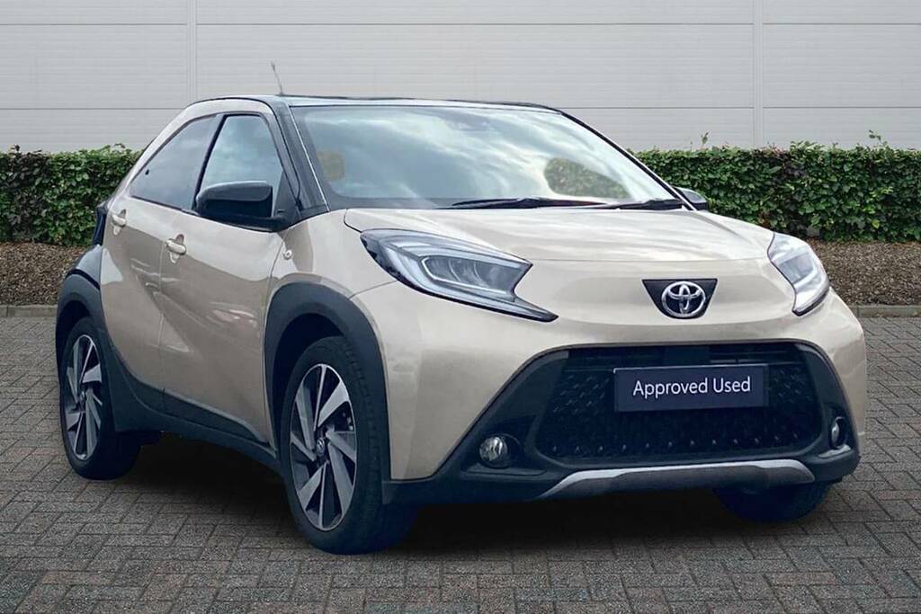 Toyota Aygo X 1.0 Vvt-i Exclusive Beige