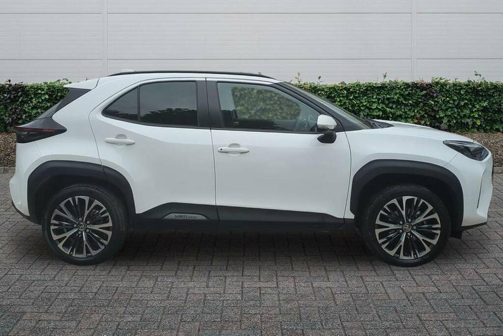 Toyota Yaris Cross 1.5 Hybrid Excel Cvt White #4