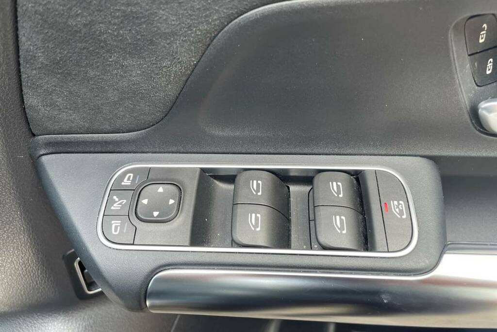 Mercedes-Benz EQA 250 140Kw Amg Line 66.5Kwh FX71PPY Black #6