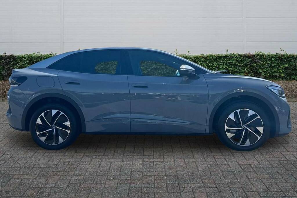 Volkswagen ID.5 210Kw Match Pro 77Kwh Red #18