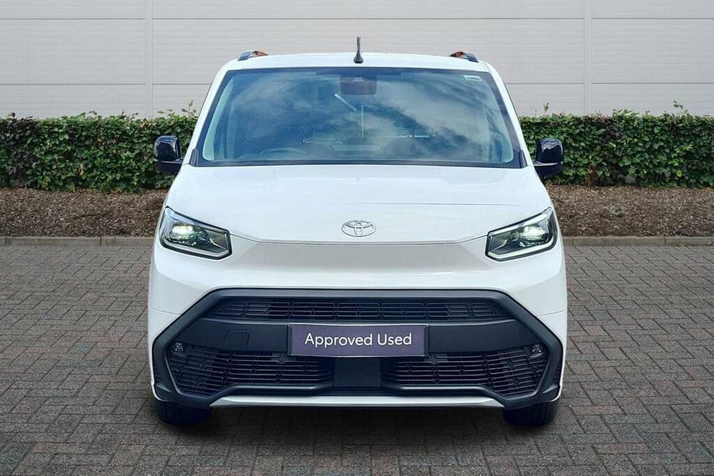 Toyota Proace City 100Kw Design L1 50Kwh White #3