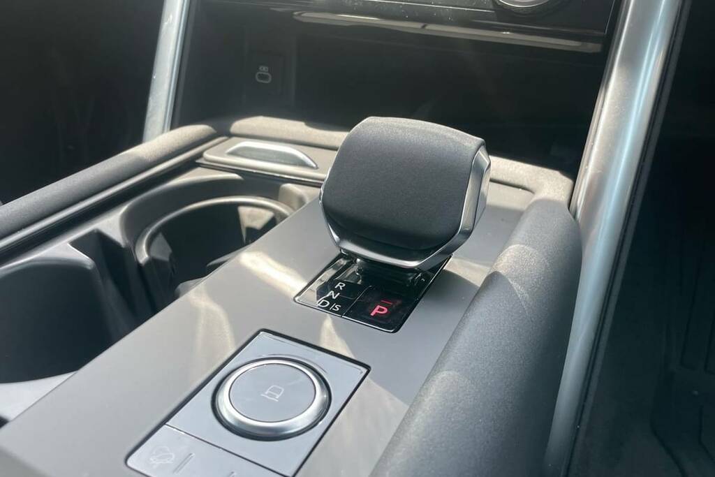 Land Rover Discovery 3.0 D350 Metropolitan Edition Brown #5
