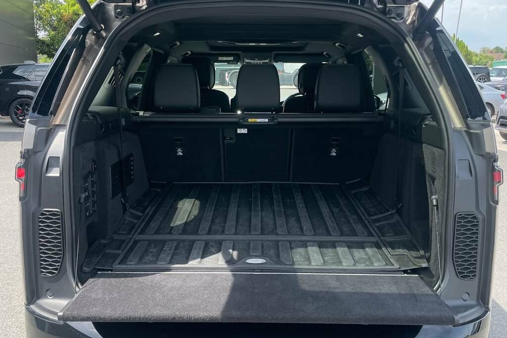 Land Rover Discovery 3.0 D350 Metropolitan Edition Brown #2