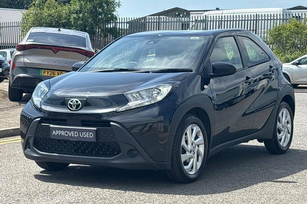 Toyota Aygo X 1.0 Vvt-i Pure Black #6