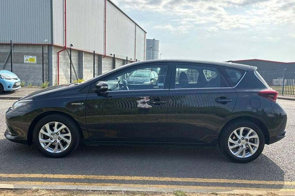 Toyota Auris 1.8 Hybrid Icon Tss Cvt Black #4