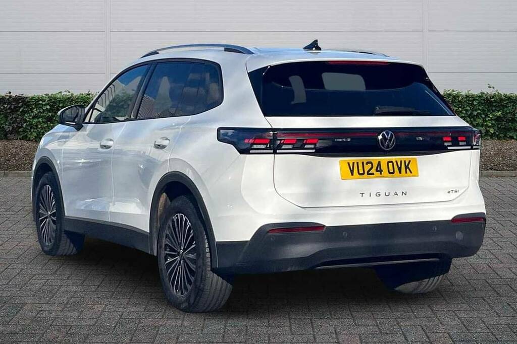 Volkswagen Tiguan 1.5 Etsi Match Dsg White #3