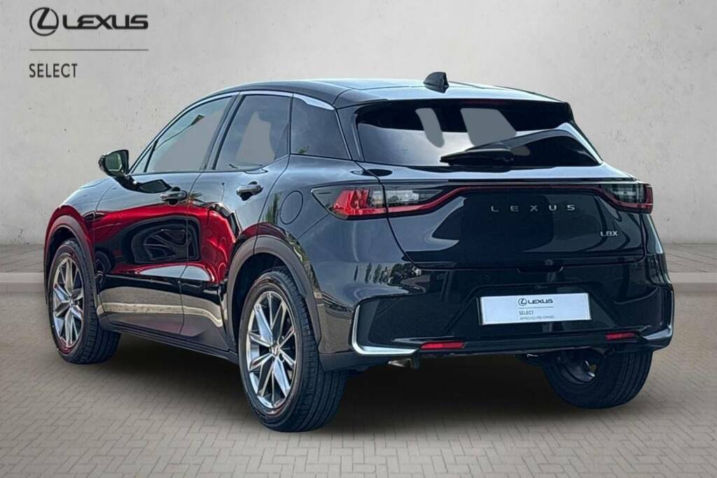 Lexus LBX 1.5 Premium Plus E-cvt Black #4