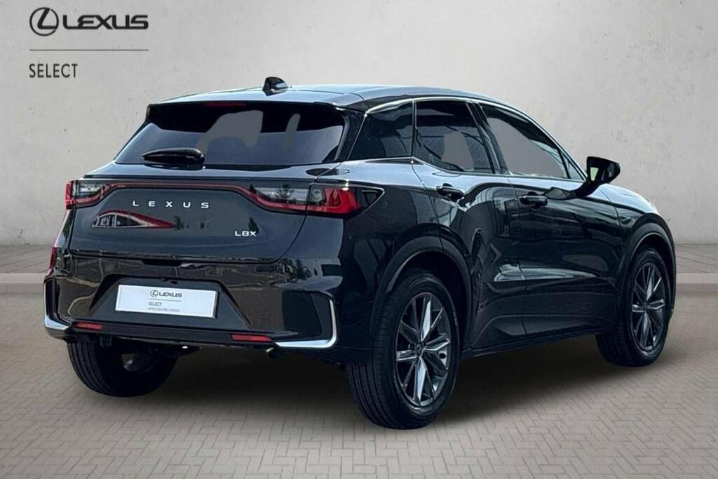 Lexus LBX 1.5 Premium Plus E-cvt Black #2
