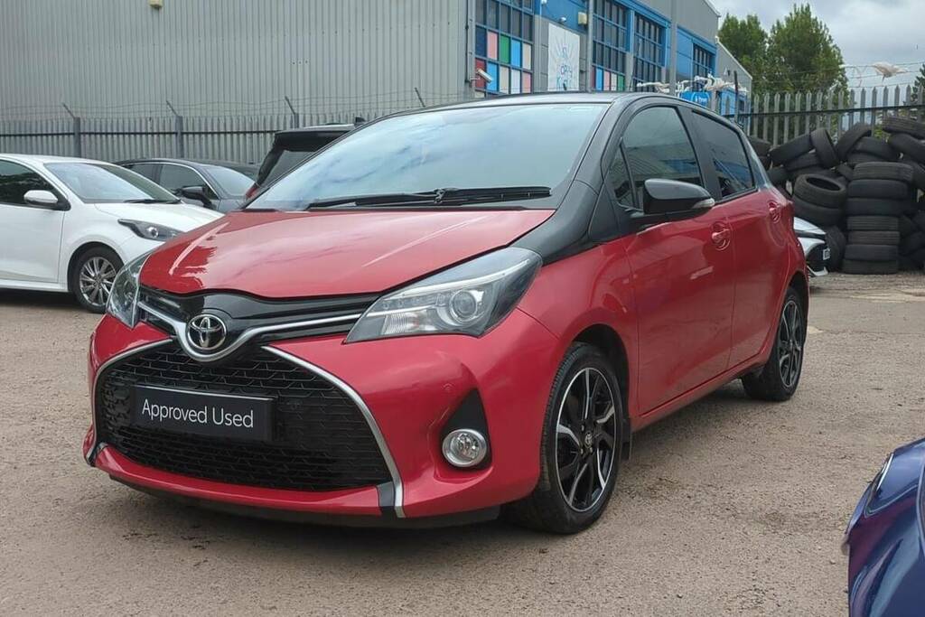 Toyota Yaris Excel White #19