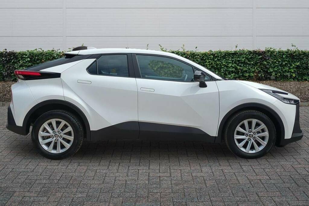Toyota C-Hr 1.8 Hybrid Icon Cvt White #4
