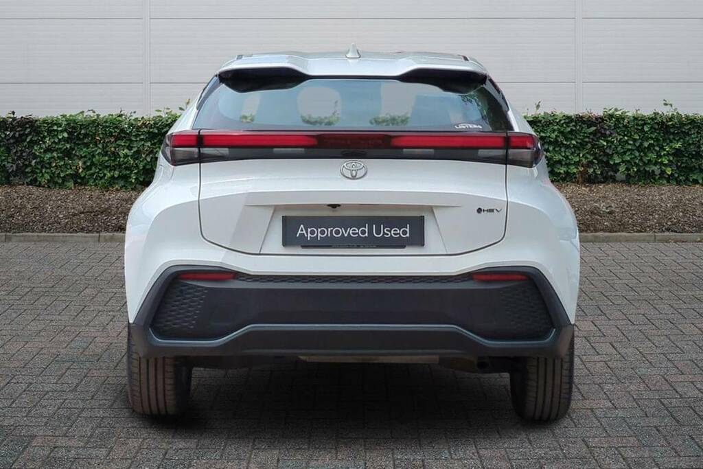Toyota C-Hr 1.8 Hybrid Icon Cvt White #5