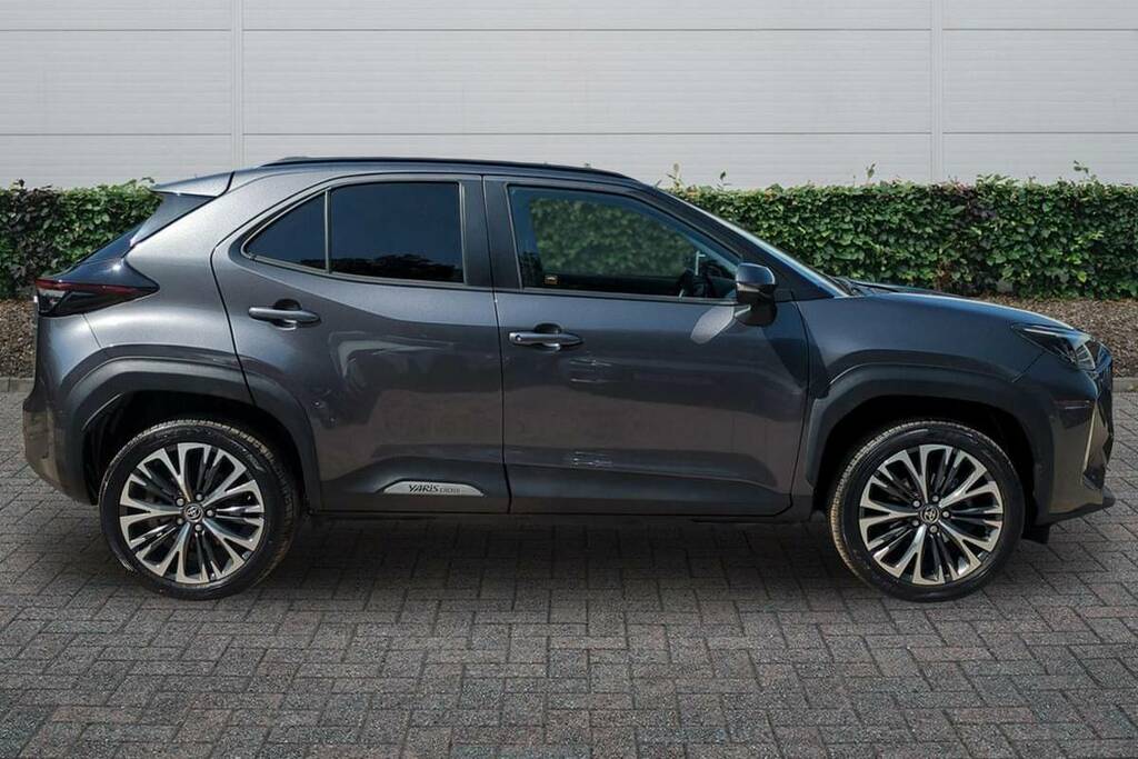 Toyota Yaris Cross 1.5 Hybrid Excel Cvt Grey #4
