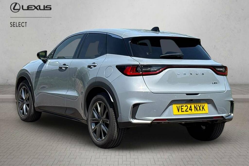 Lexus LBX 1.5 Premium Plus E-cvt Grey #4