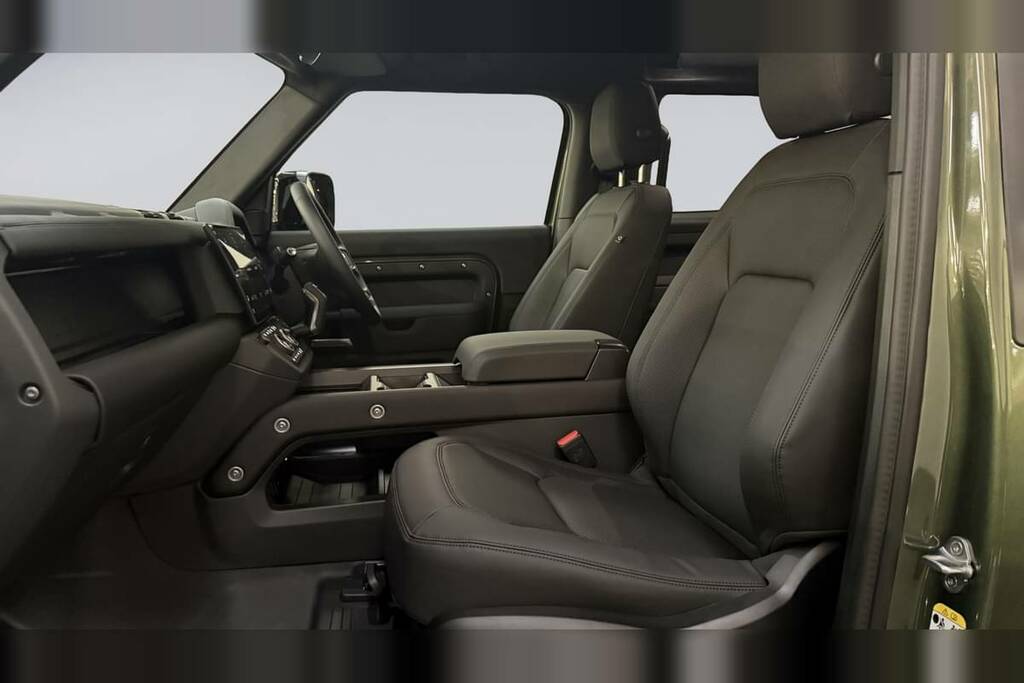 Land Rover Defender 90 3.0 D250 X-dynamic Se 90 Green #3