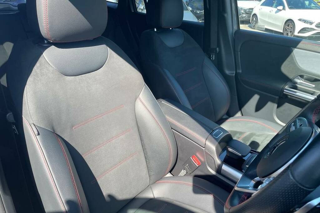 Mercedes-Benz EQA 350 4Matic 215Kw Amg Line 66.5Kwh Grey #5