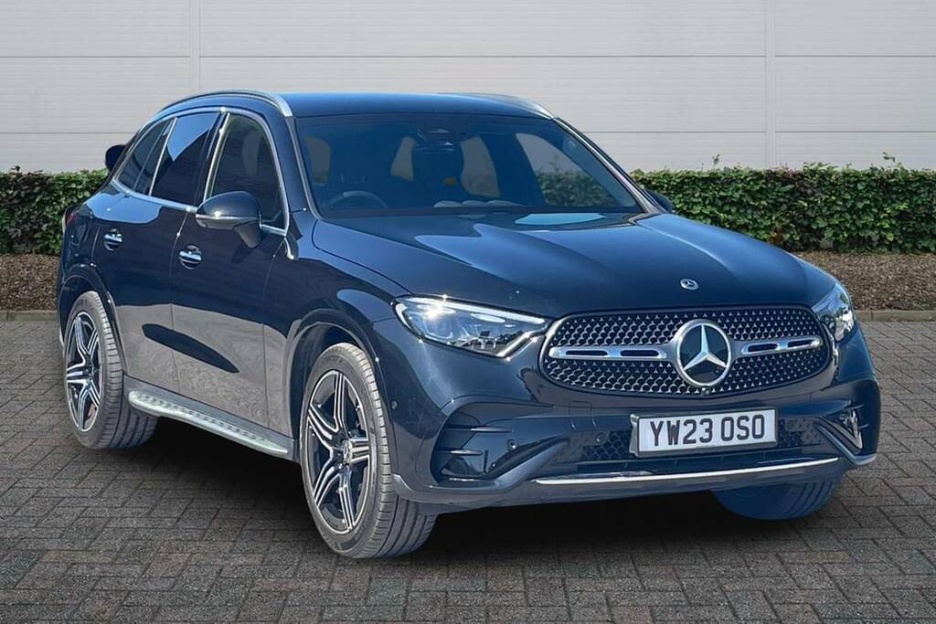 Mercedes-Benz GLC Class 220D 4Matic Amg Line Premium 9G-tronic Black