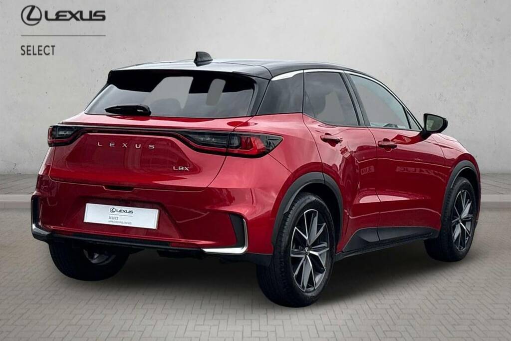 Lexus LBX 1.5 Takumi Design E-cvt Awd Black #2