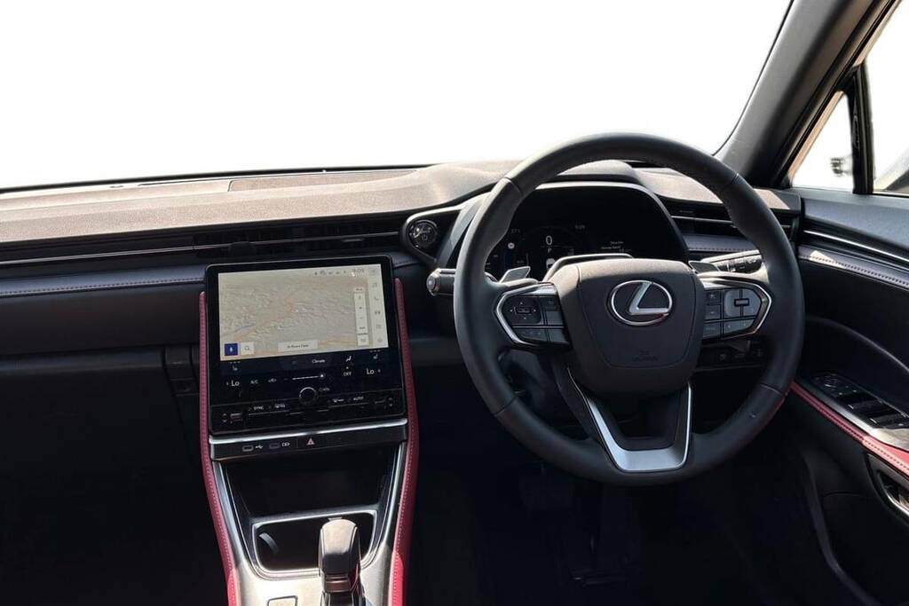 Lexus LBX 1.5 Vibrant Edition E-cvt Bi-tone White #6