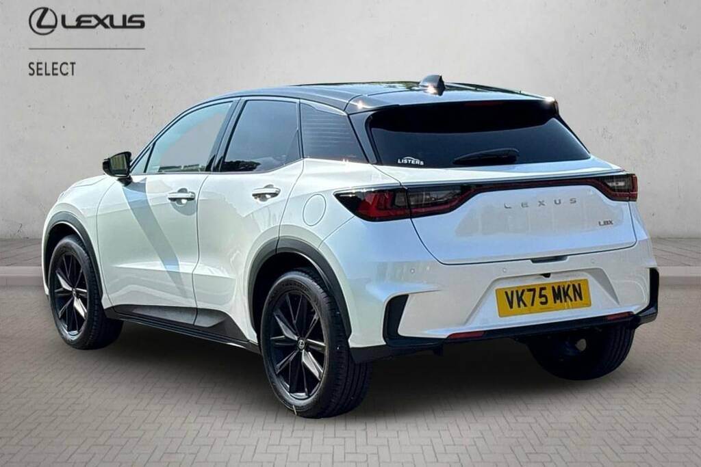 Lexus LBX 1.5 Vibrant Edition E-cvt Bi-tone White #4