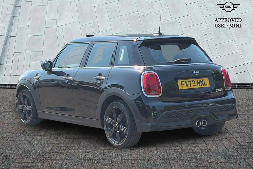 Mini Hatch 5-Door Cooper S Classic FX73NNL Black #2
