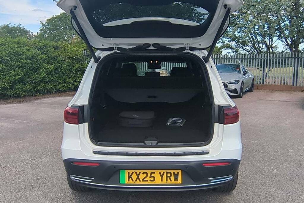 Mercedes-Benz EQB 250 140Kw Sport Executive 70.5Kwh White #2
