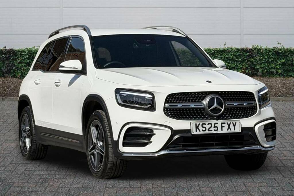 Mercedes-Benz GLB Class 200 Amg Line Executive 7G-tronic White