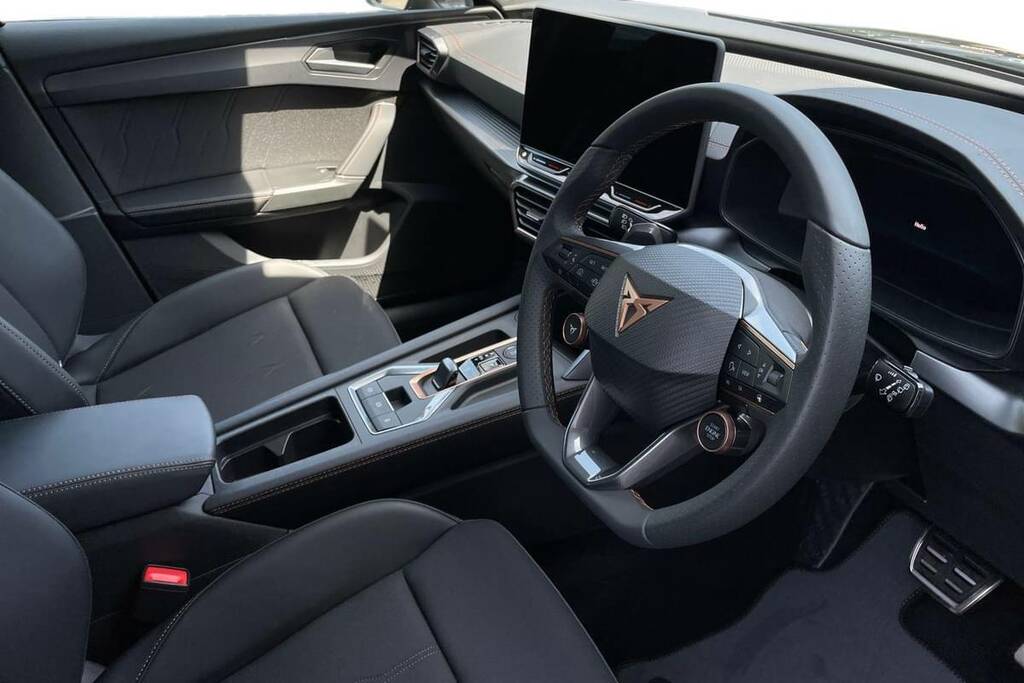 Cupra Leon 1.5 Etsi 150 V1 Dsg Black #4