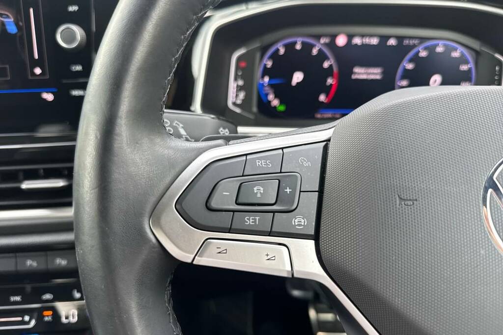Volkswagen T-Roc 1.5 Tsi R-line Dsg Grey #5