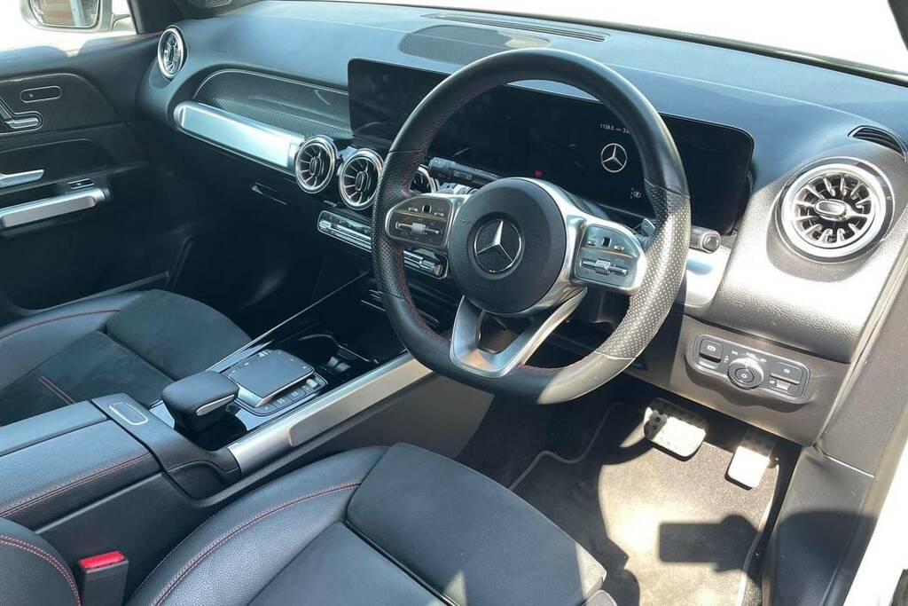 Mercedes-Benz GLB Class 200D Amg Line Premium Plus 8G-tronic White #4