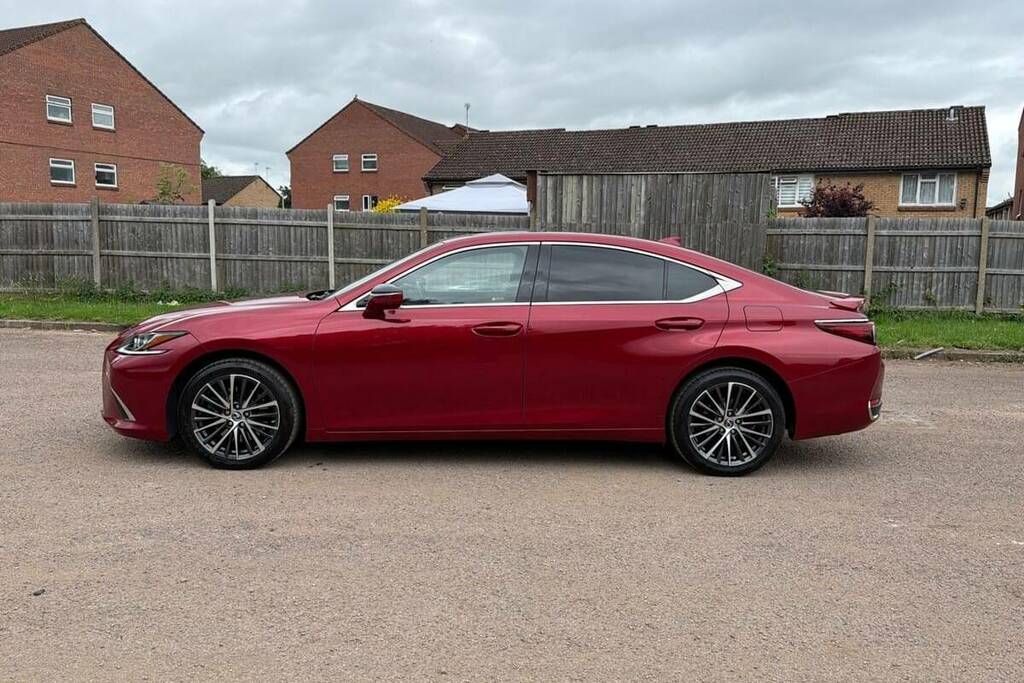 Lexus ES Es 300H F Sport Cvt White #24