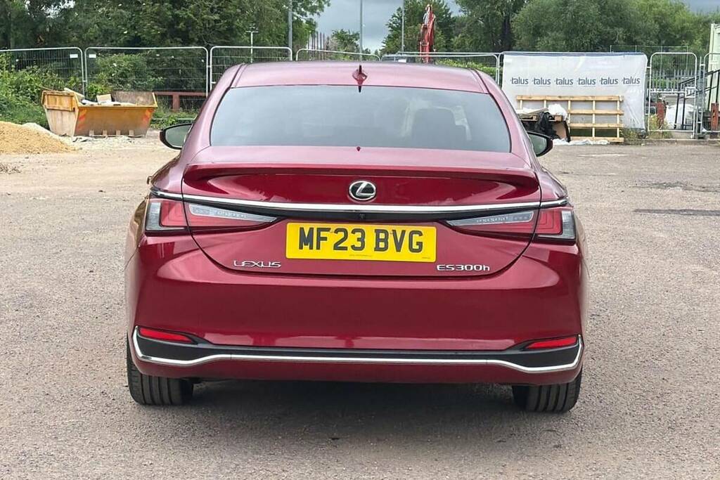 Lexus ES Es 300H F Sport Cvt White #26