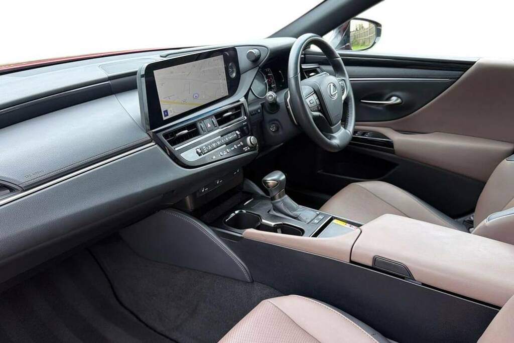 Lexus ES 300H 2.5 Cvt Premium Edition Red #5
