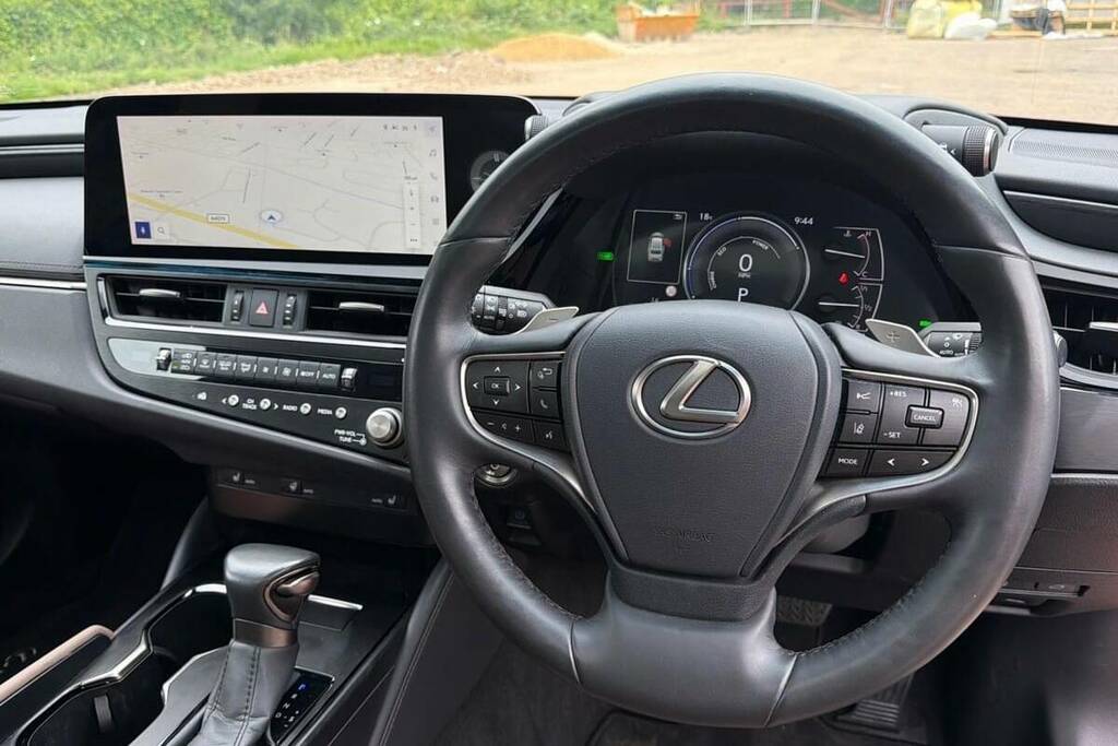 Lexus ES Es 300H F Sport Cvt White #10