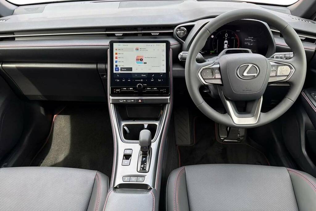 Lexus LBX 1.5 Premium Plus E-cvt Red #6