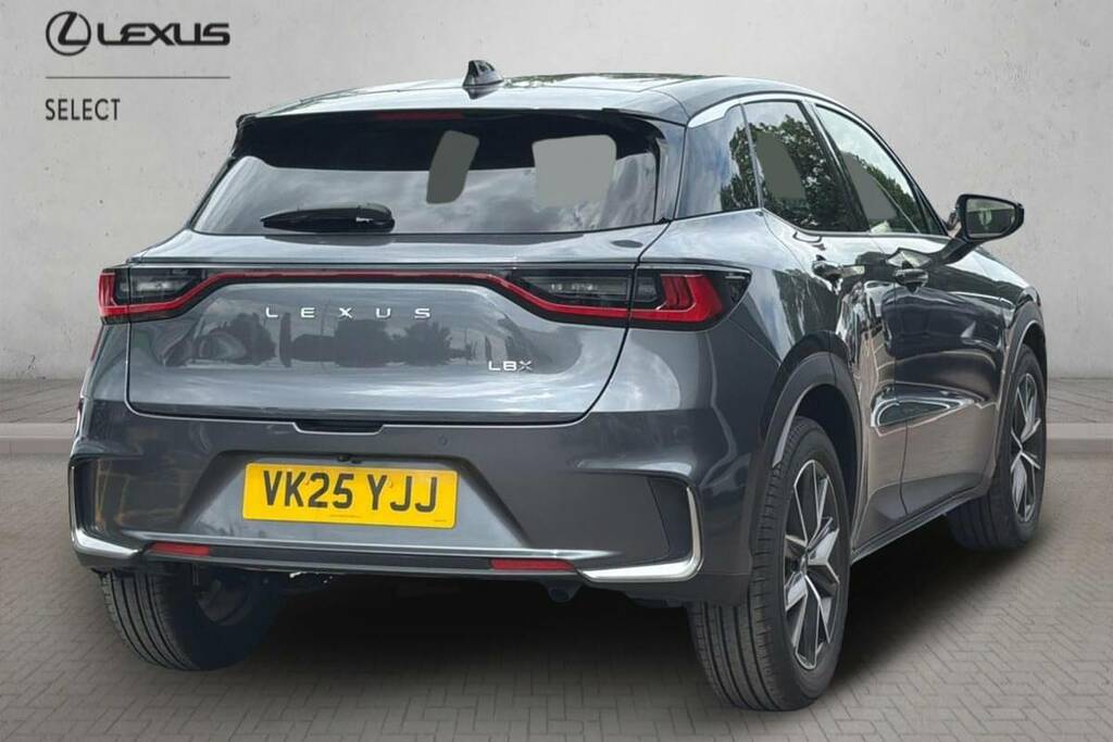 Lexus LBX 1.5 Premium Plus E-cvt Grey #2