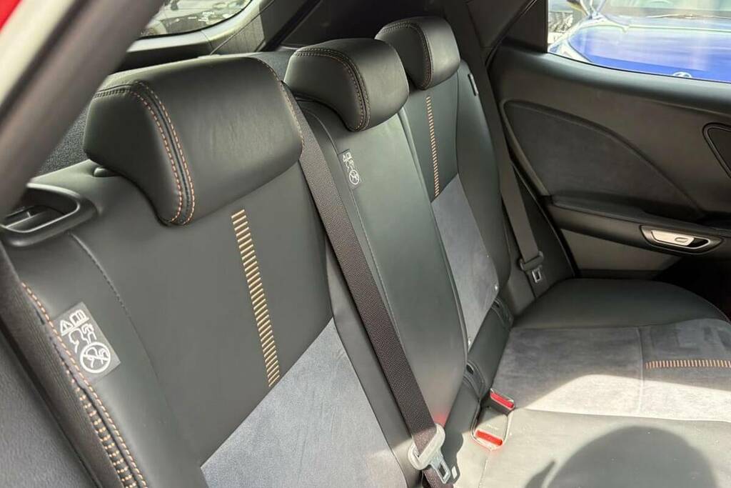 Lexus LBX 1.5 Vvt-ie Vibrant Edition Suv Hybrid E White #18
