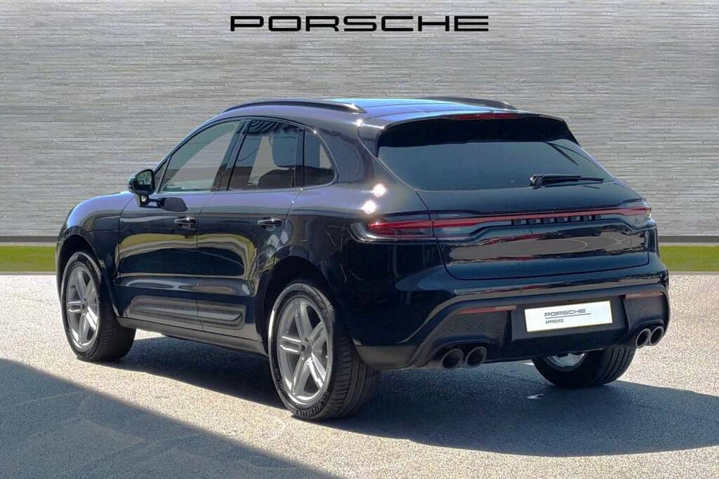 Porsche Macan 5dr Pdk Black #3