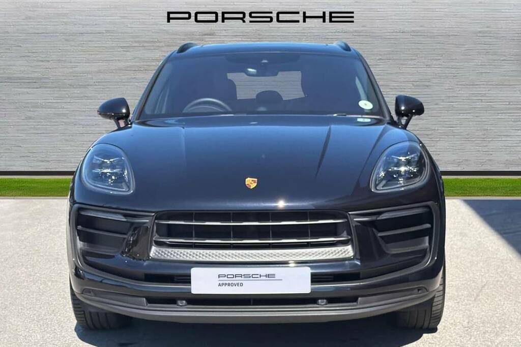 Porsche Macan 5dr Pdk Black #6
