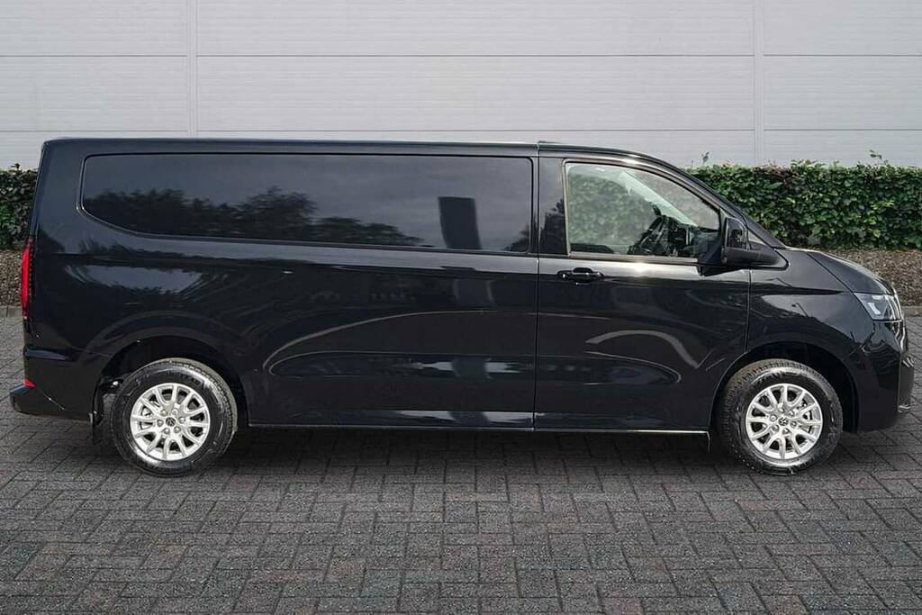 Volkswagen E-Transporter 160Kw 65Kwh Commerce Pro Van Black #4